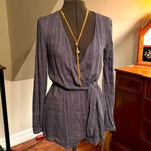 Light and airy romper WITH POCKETS!